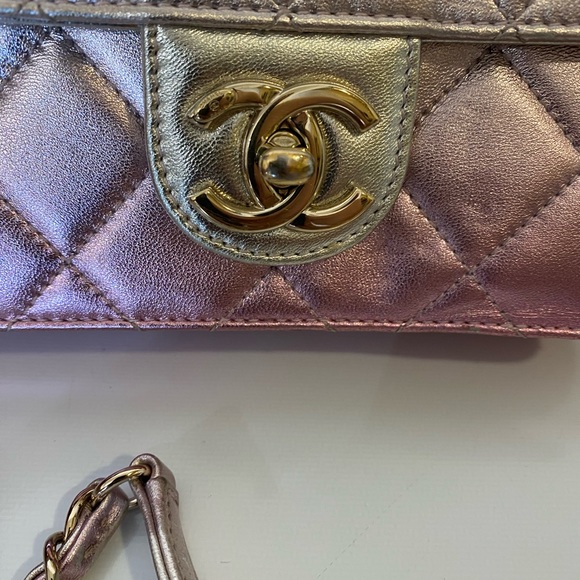 CHANEL ROSE GOLD METALLIC LAMBSKIN MINI SQUARE WITH GOLD HARDWARE Handbag - Picture 3 of 16